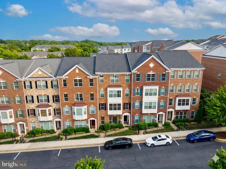 15330 Kensington Park Dr, Woodbridge, VA 22191 - #3