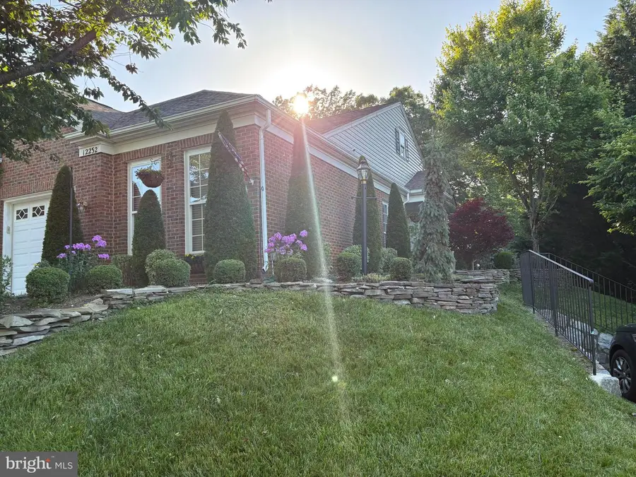 12232 Farmberry Ct, Woodbridge, VA 22192 - #2
