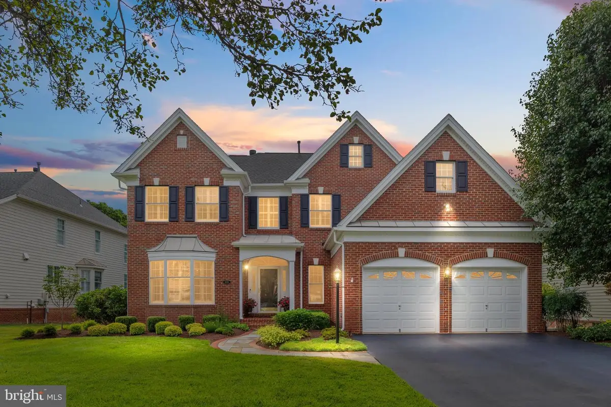 5655 Shoal Creek Dr, Haymarket, VA 20169 - #1