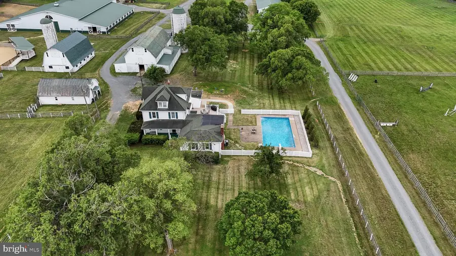 11605 Parkgate Dr, Nokesville, VA 20181 - #2