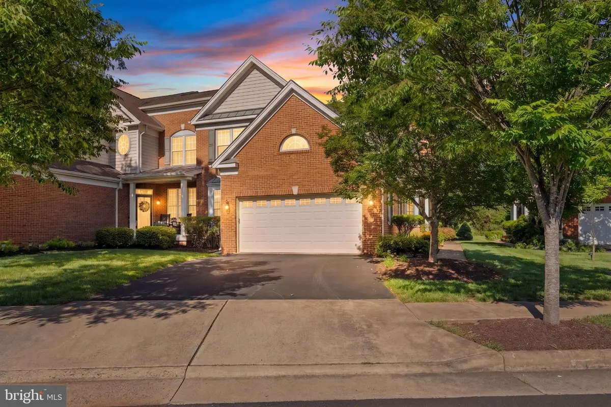 5705 Wheelwright Way, Haymarket, VA 20169 - #1