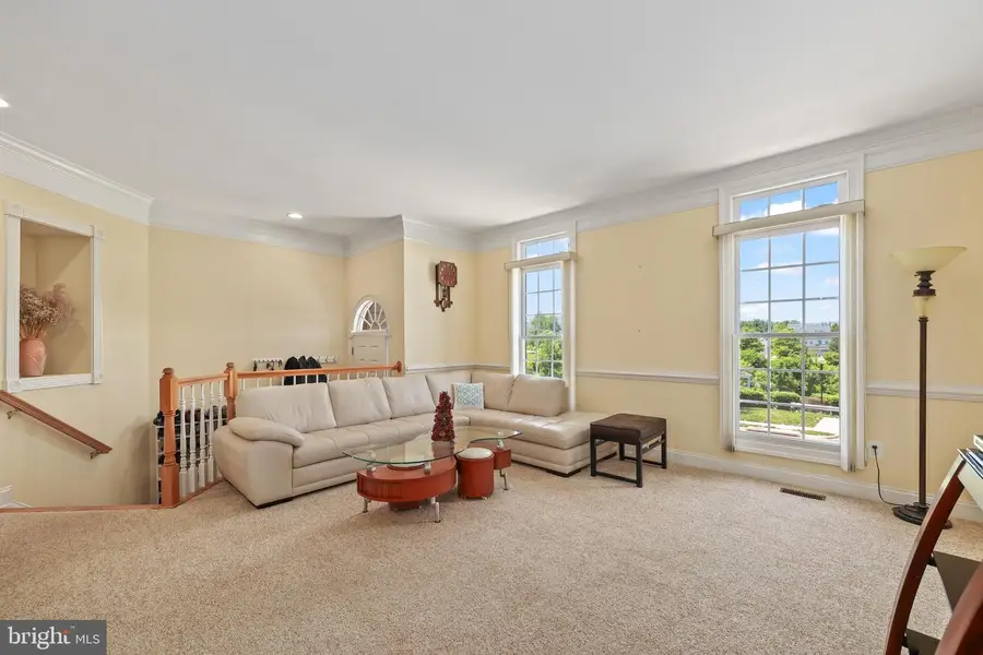 6806 Witton Cir, Gainesville, VA 20155 - #2