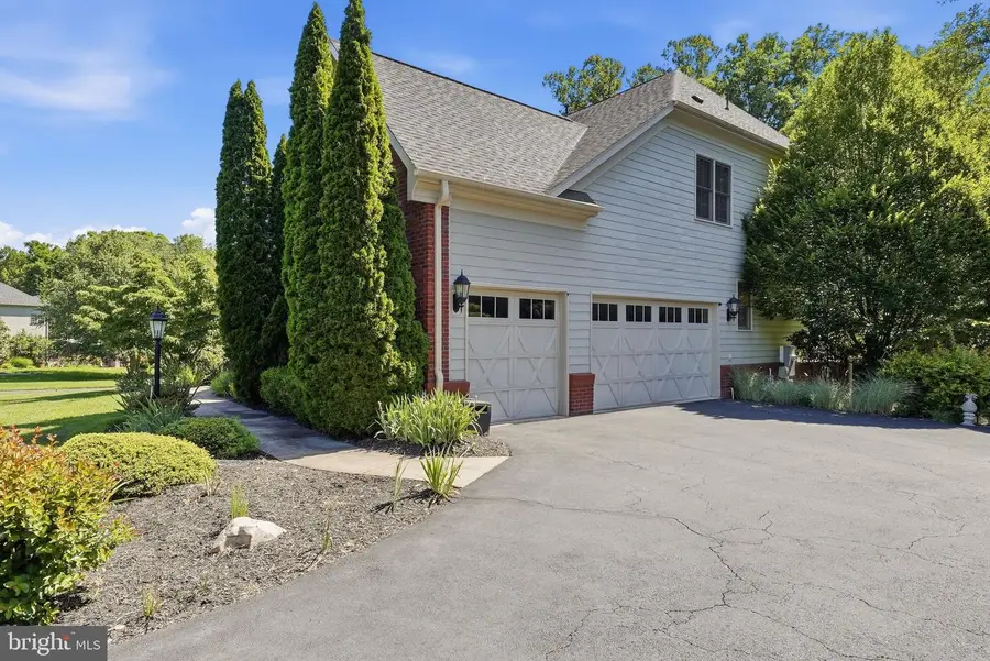 11651 Chanceford Dr, Woodbridge, VA 22192 - #2