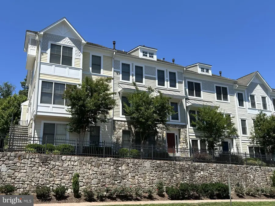 88 Washington St, Occoquan, VA 22125 - #2