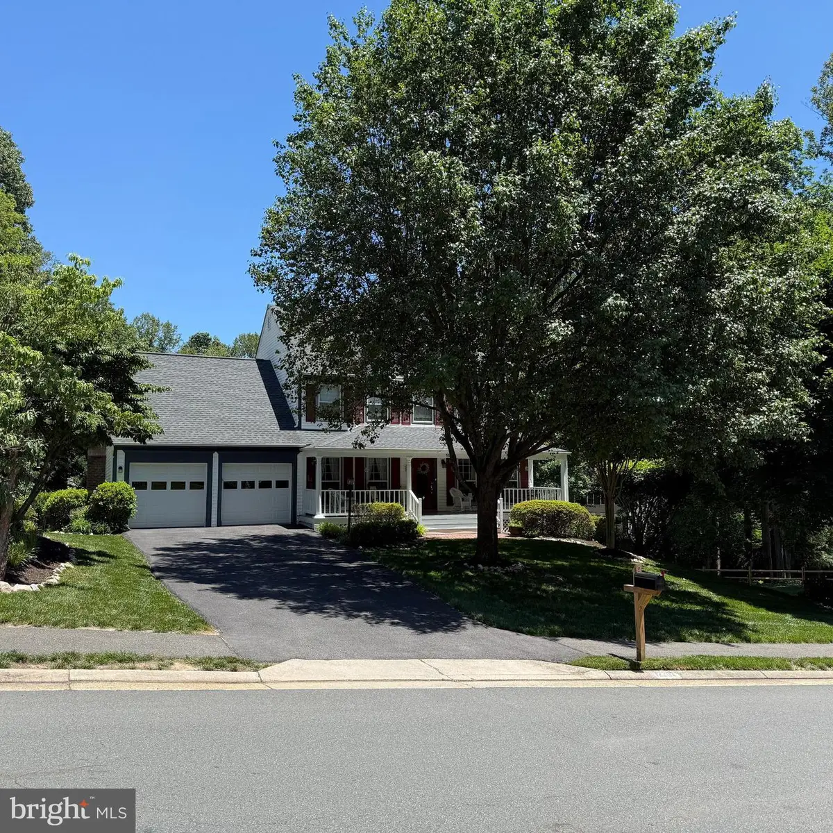 12207 Knightsbridge Dr, Woodbridge, VA 22192 - #1