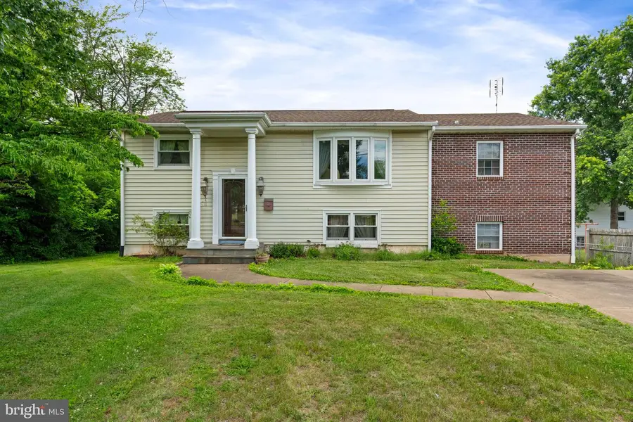 9502 Salem St, Manassas, VA 20110 - #2