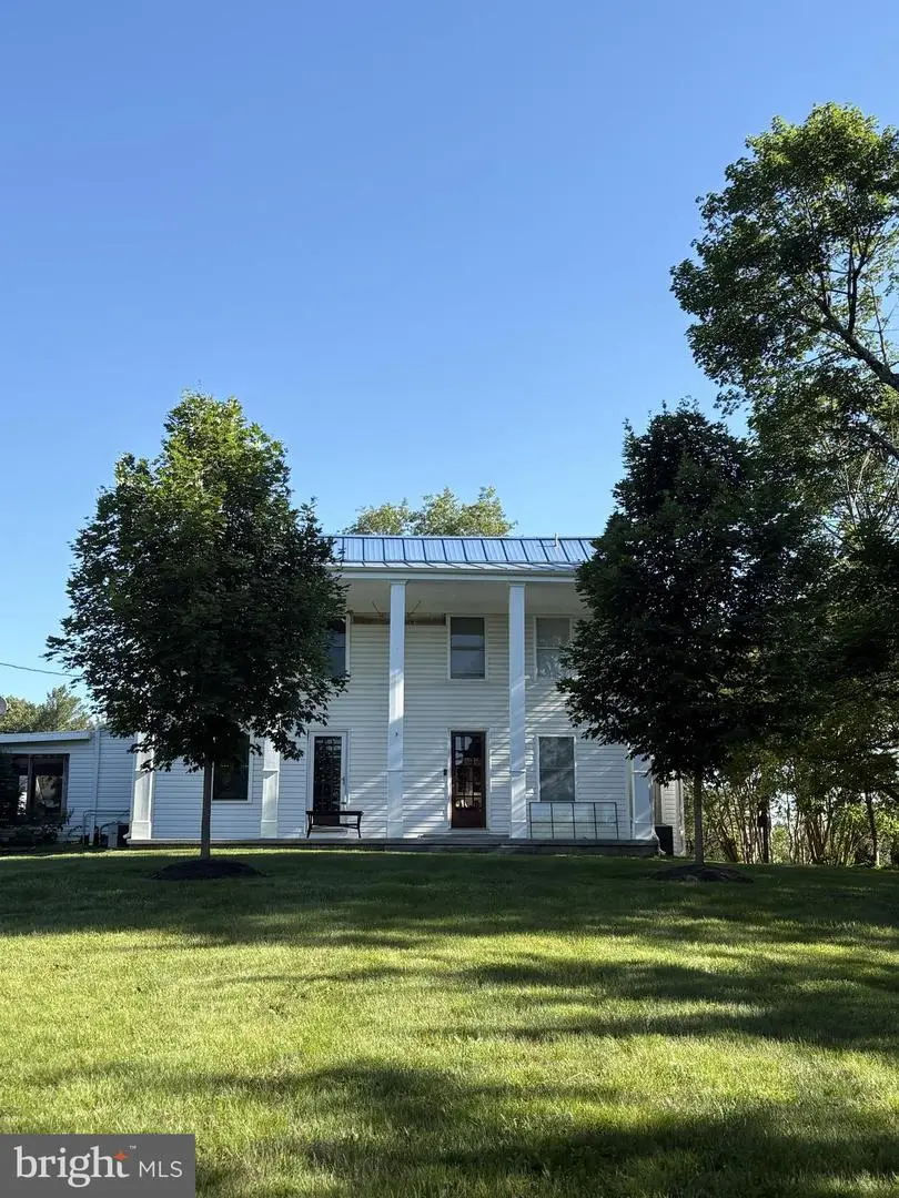 7105 Signal Hill Rd, Manassas, VA 20111 - #1