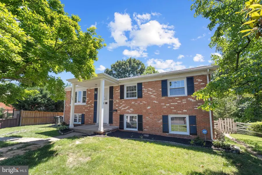 14209 Essex Dr, Woodbridge, VA 22191 - #2