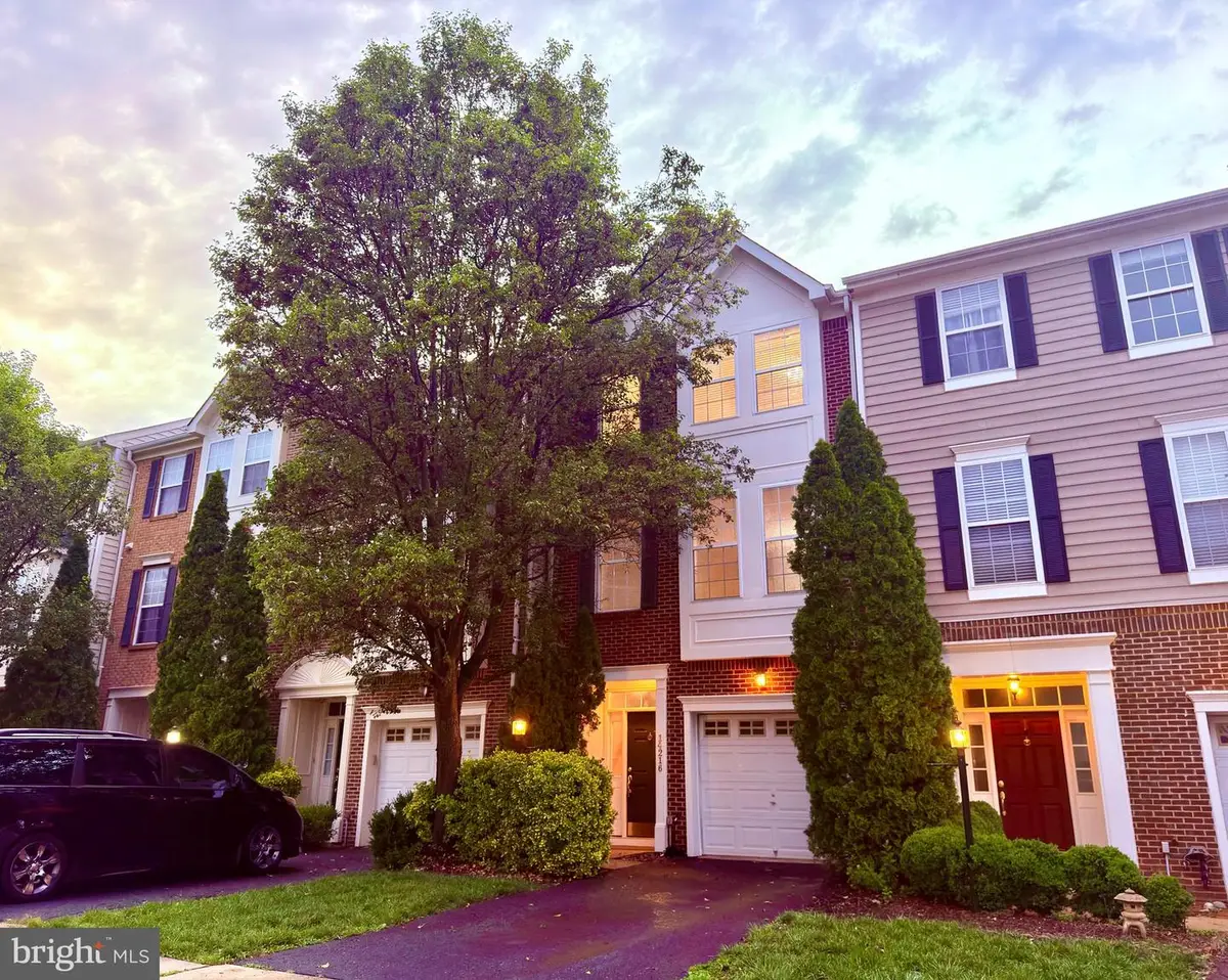 14216 Legend Glen Ct, Gainesville, VA 20155 - #1