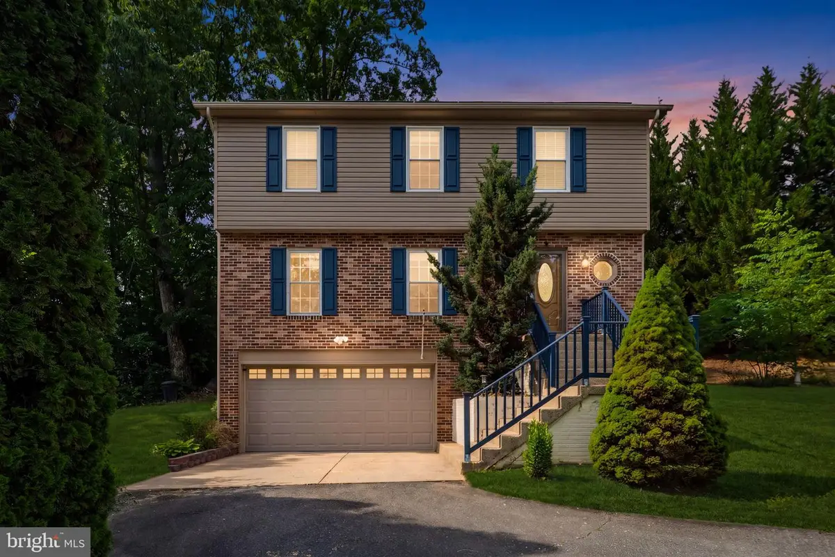 18252 Linton Ct, Dumfries, VA 22026 - #1