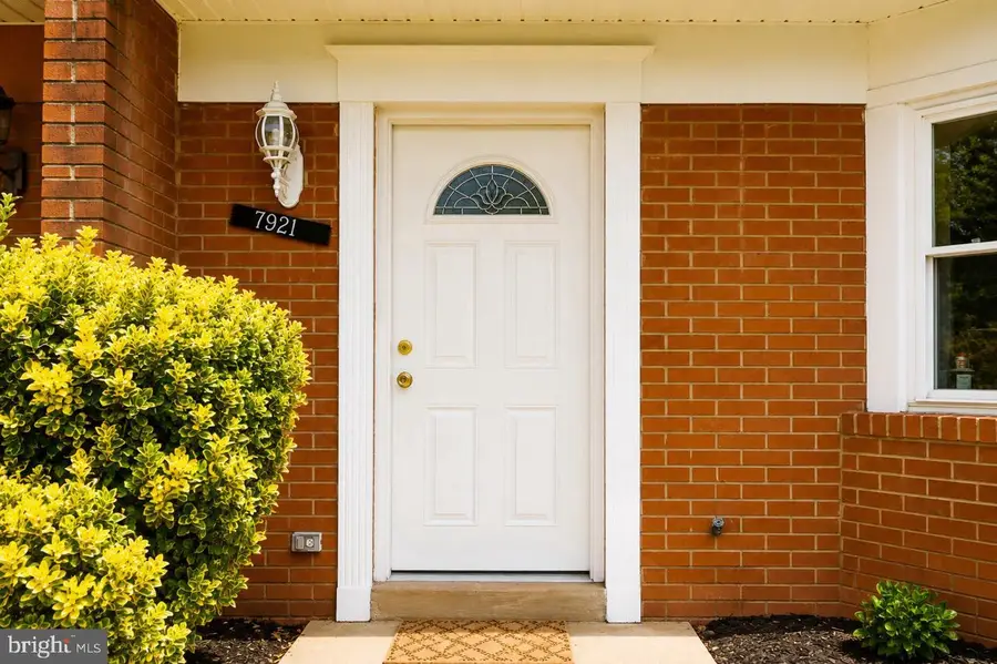 7921 Meadow Ct, Manassas, VA 20109 - #3