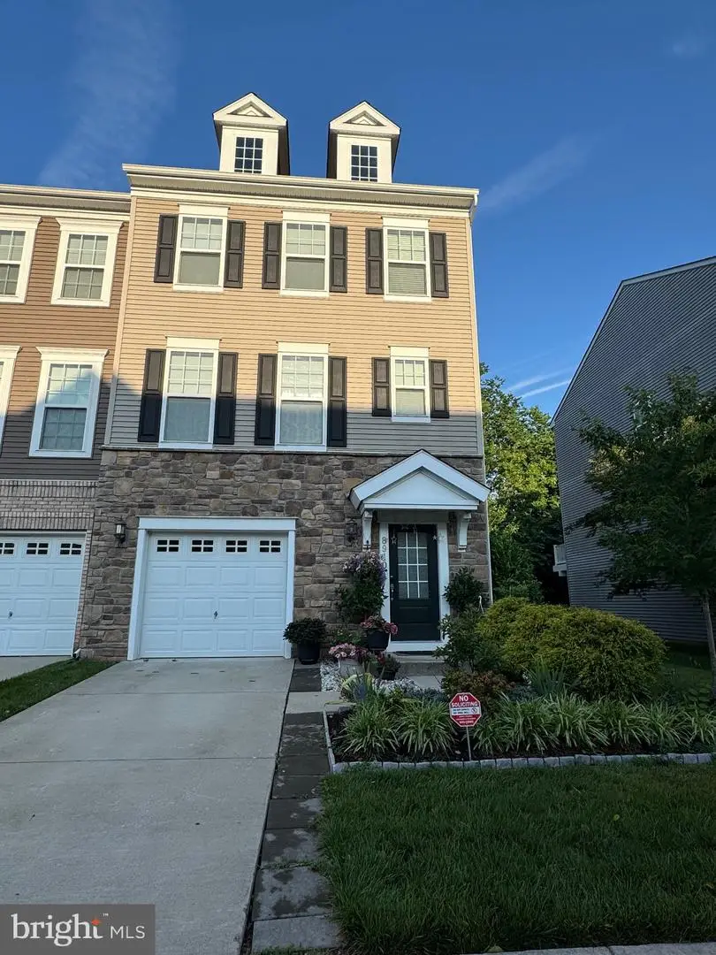 8910 Englewood Farms Dr, Manassas, VA 20112 - #1