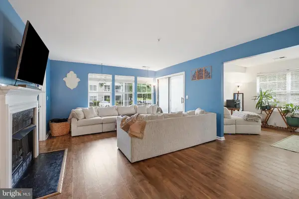 14151 Cuddy Loop #101, WOODBRIDGE, VA 22193