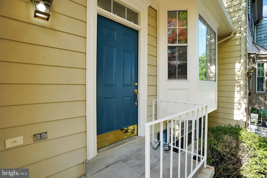 5166 Havering Way, Woodbridge, VA 22193 - #3