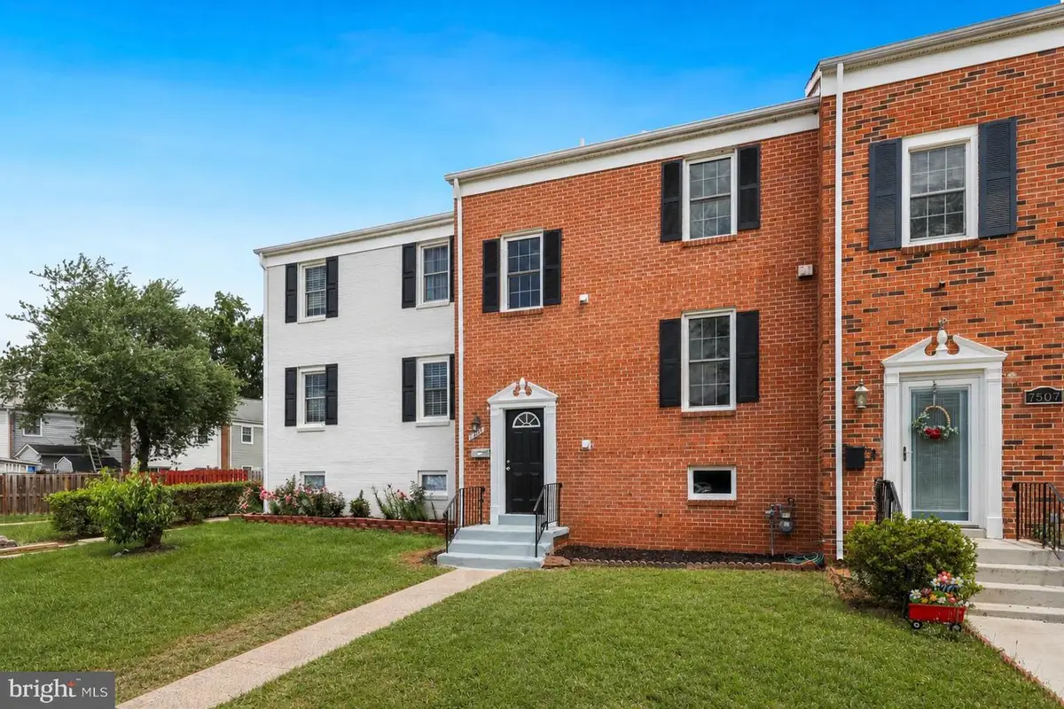 7505 Campbell Ct, Manassas, VA 20109 - #1