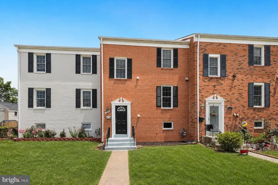 7505 Campbell Ct, Manassas, VA 20109 - #2