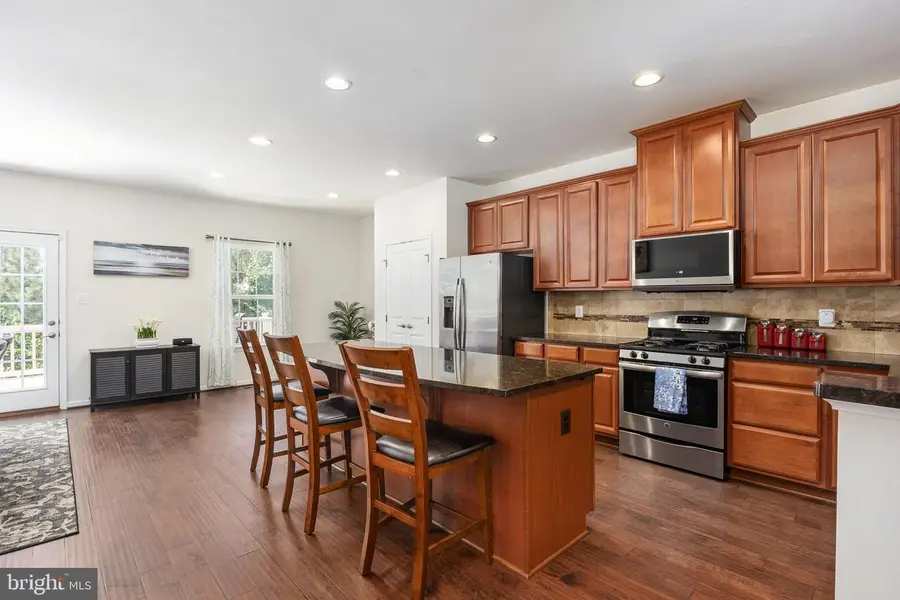 7030 Darbey Knoll Dr, Gainesville, VA 20155 - #2