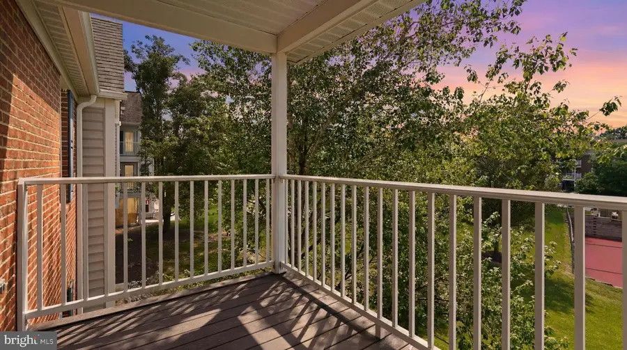 3560 Sherbrooke Cir #302, Woodbridge, VA 22192 - #2