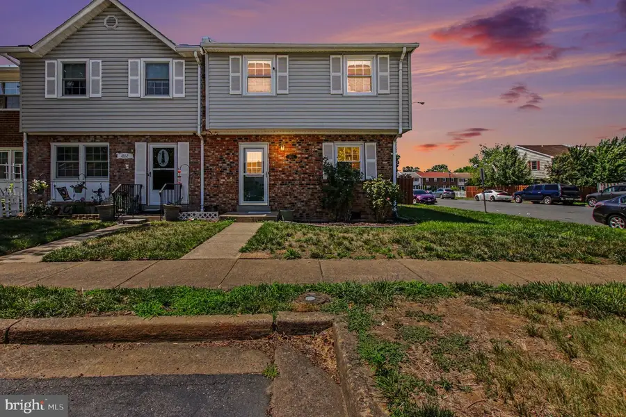 1800 Fort Pulaski Ct, Dumfries, VA 22026 - #2
