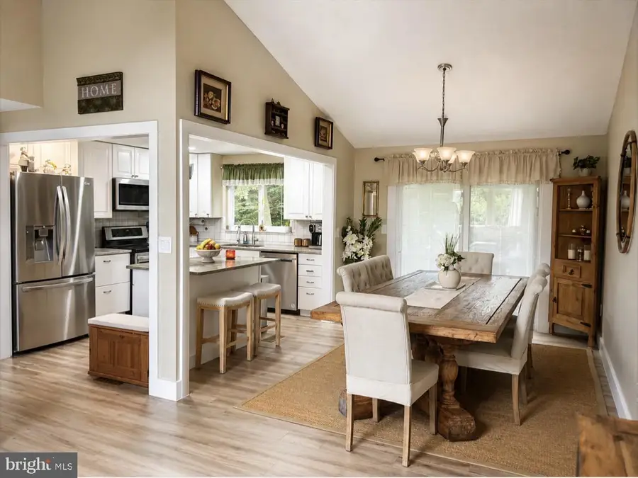 2187 Jennings St, Woodbridge, VA 22191 - #2