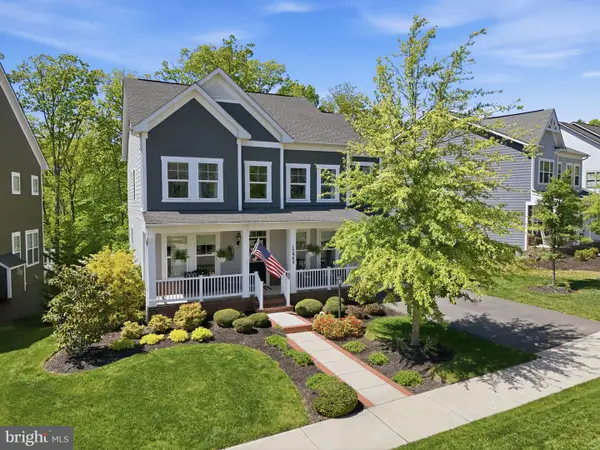 17942 Woods View Dr, DUMFRIES, VA 22026