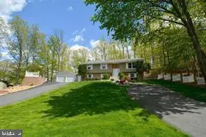18324 Nob Hill Dr, Triangle, VA 22172 - #2
