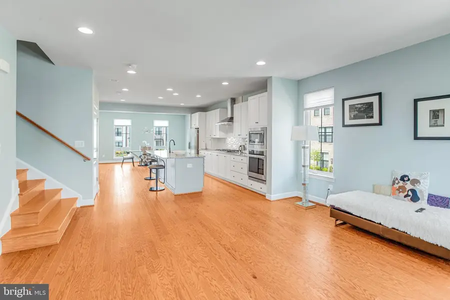 641 Bowfin Dr, Woodbridge, VA 22191 - #3