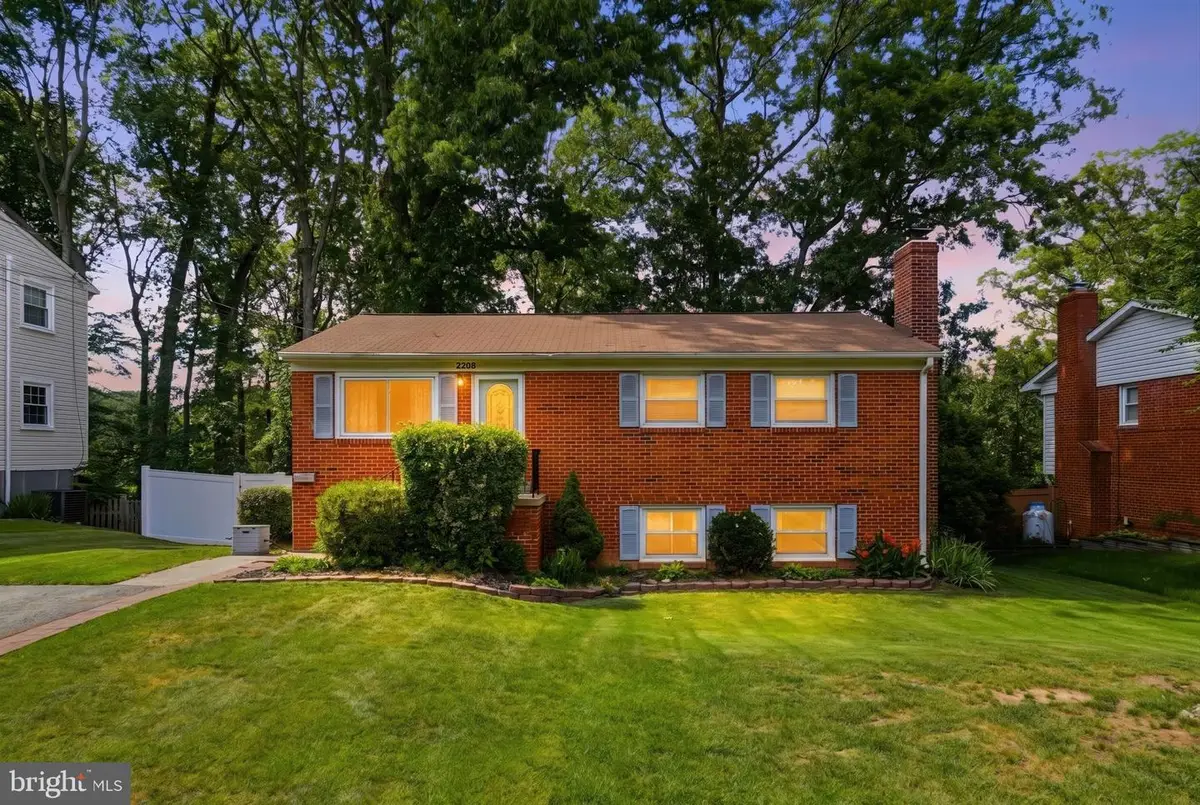 2208 Emporia St, Woodbridge, VA 22191 - #1