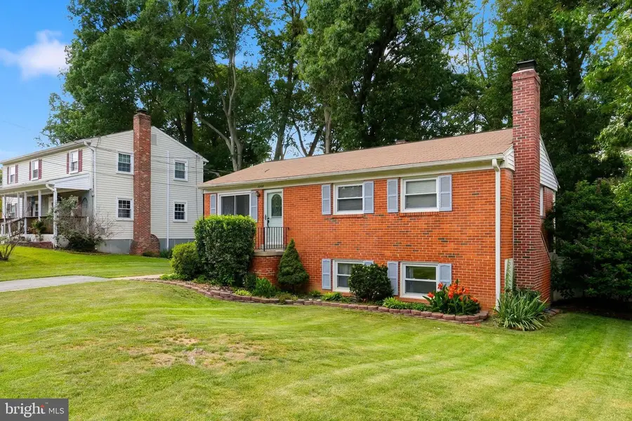 2208 Emporia St, Woodbridge, VA 22191 - #2