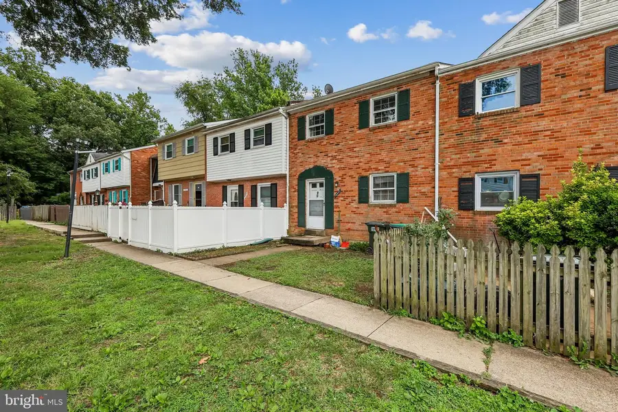 14447 Village Dr, Woodbridge, VA 22191 - #2
