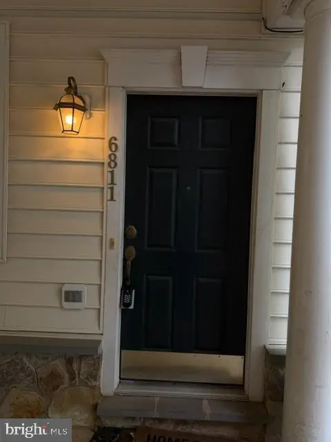 6811 Hampton Bay Ln, Gainesville, VA 20155 - #1
