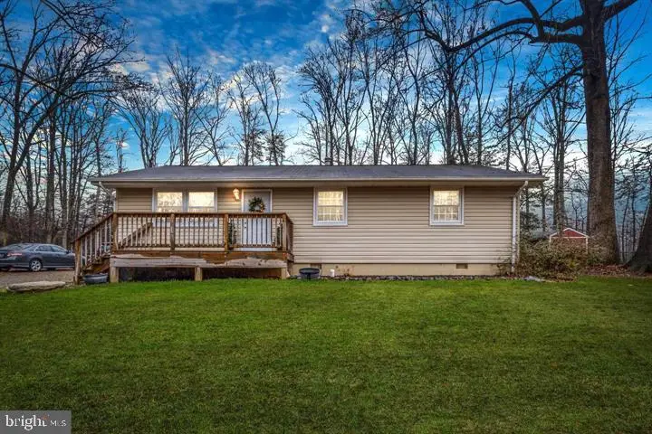 7013 Trails End Rd, Manassas, VA 20112 - #1