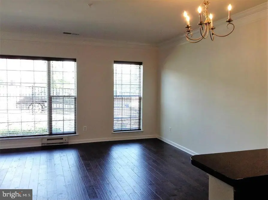 15332 Kensington Park Dr, Woodbridge, VA 22191 - #2
