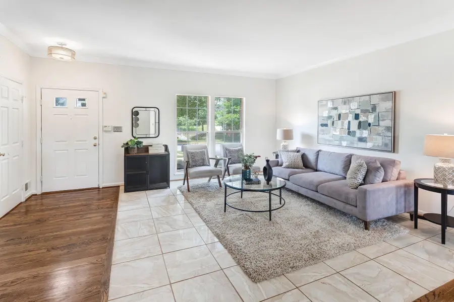 2562 Grayton Ln, Woodbridge, VA 22191 - #3