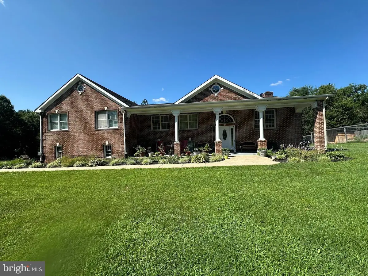 7809 Signal Hill Rd, Manassas, VA 20111 - #1