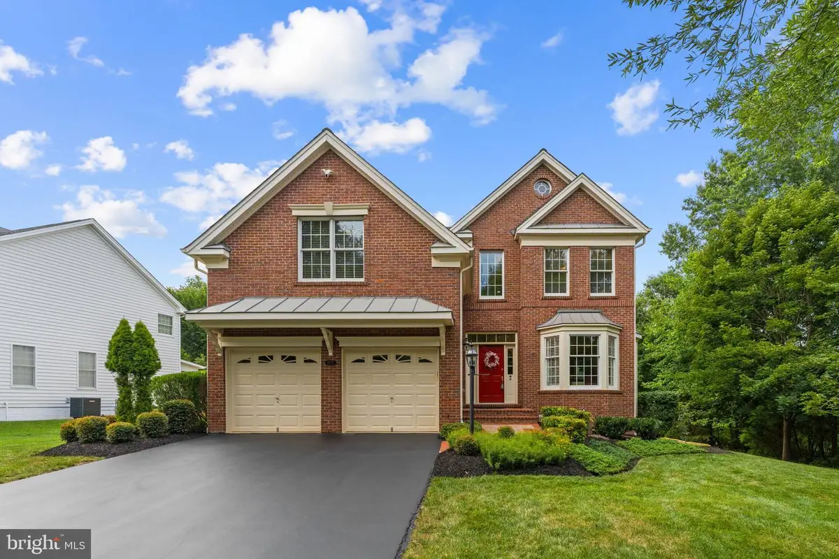 5777 Waterloo Bridge Cir, Haymarket, VA 20169 - #1