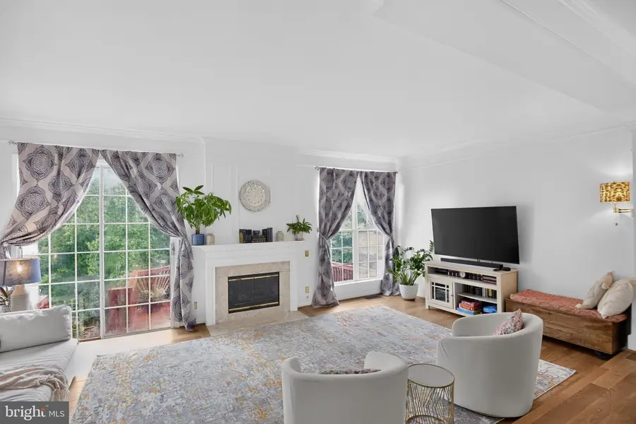 3659 Bracknell Dr, Woodbridge, VA 22192 - #2