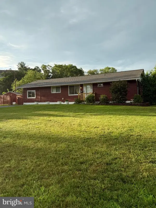 906 Wingfield Rd, WOODBRIDGE, VA 22191