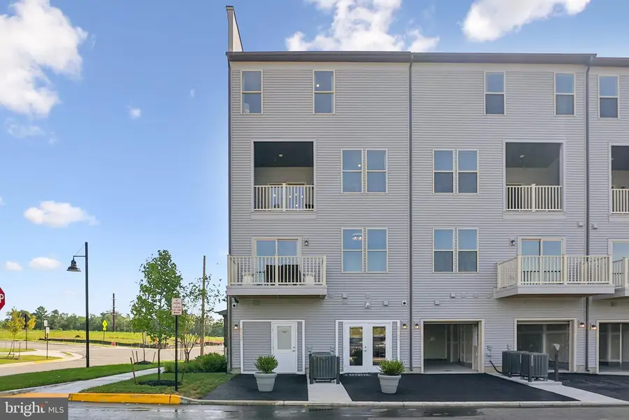 8576 Lovelace St, Manassas, VA 20109 - #3