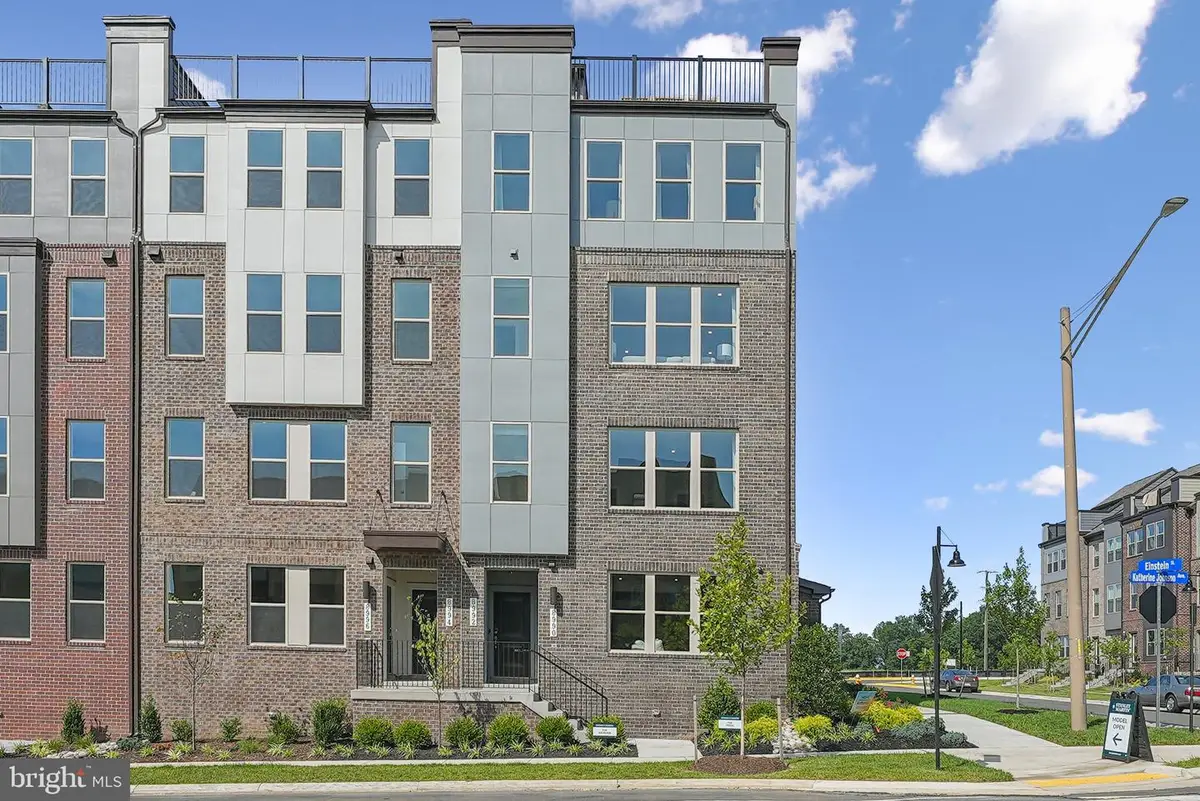 8578 Lovelace St, Manassas, VA 20109 - #1