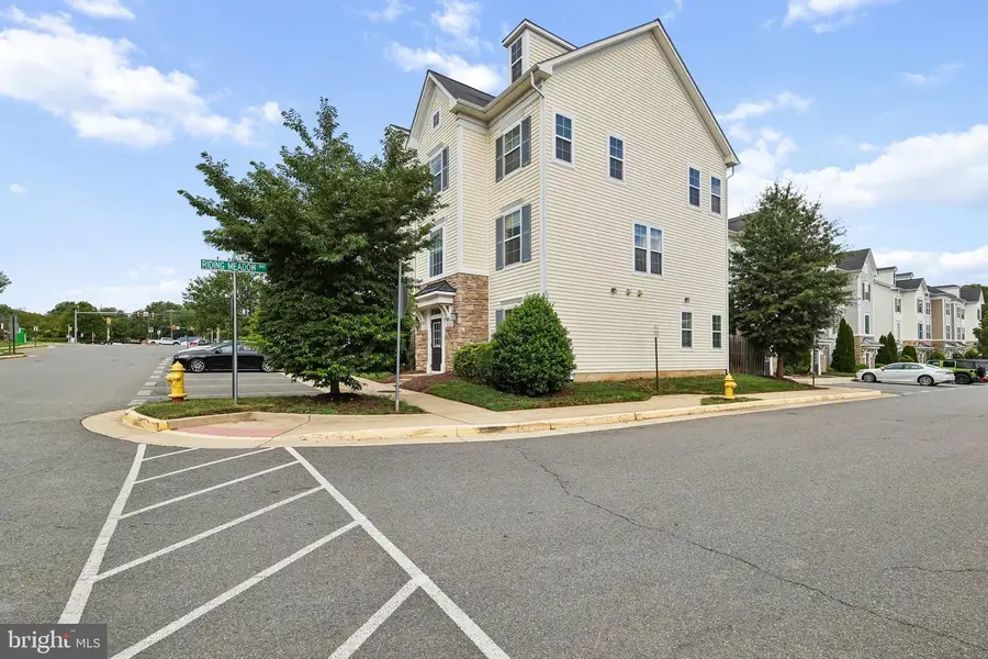 8186 Falls Grove Dr, Manassas, VA 20111 - #3