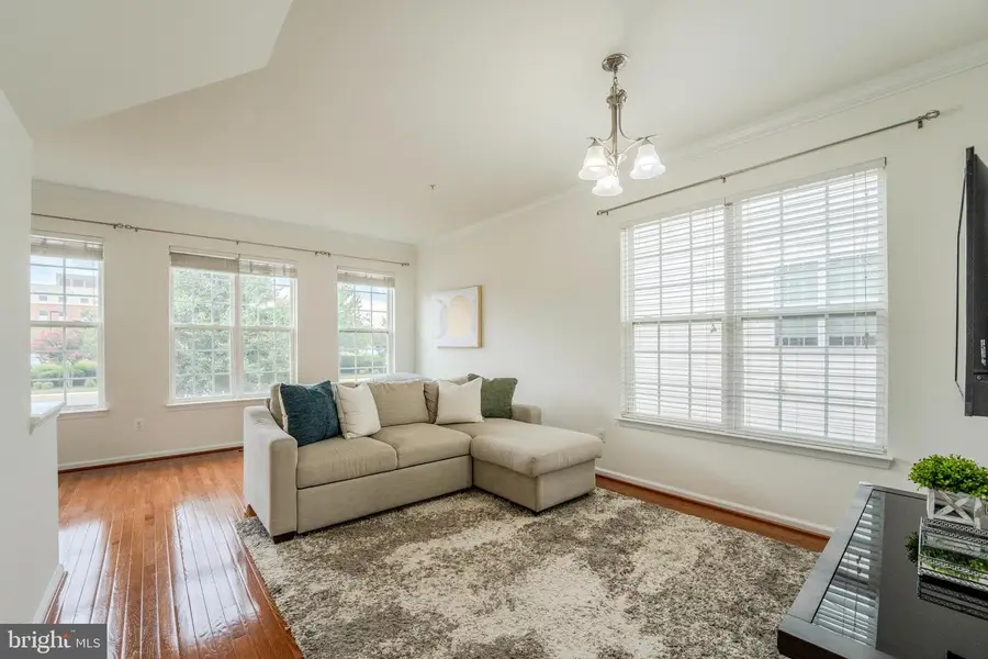 15409 Rosemont Manor Dr, Haymarket, VA 20169 - #2