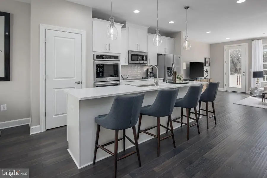 8922 Queensferry Rd, Manassas, VA 20112 - #3