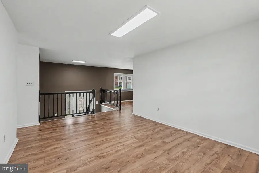 5529 Neddleton Ave, Woodbridge, VA 22193 - #3