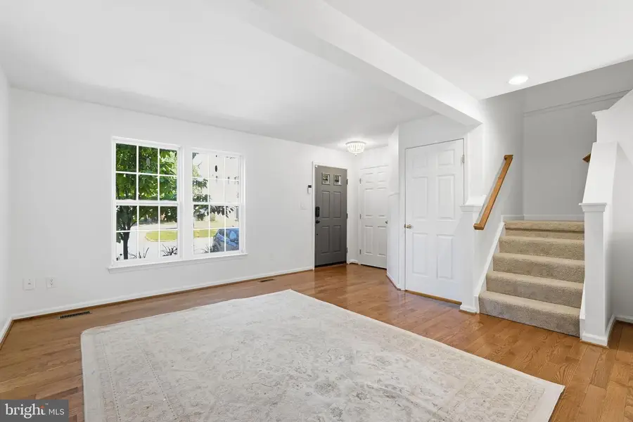 7053 Sauvage Ln, Gainesville, VA 20155 - #3