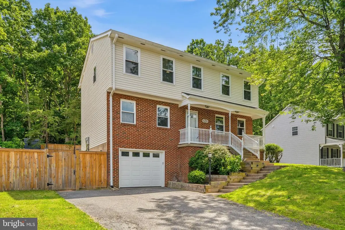 6109 Plainville Ln, Woodbridge, VA 22193 - #1