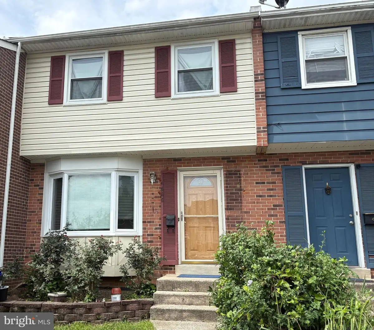 14626 Bakersfield St, Woodbridge, VA 22193 - #1