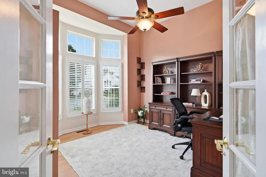 8159 Tenbrook Dr, Gainesville, VA 20155 - #3