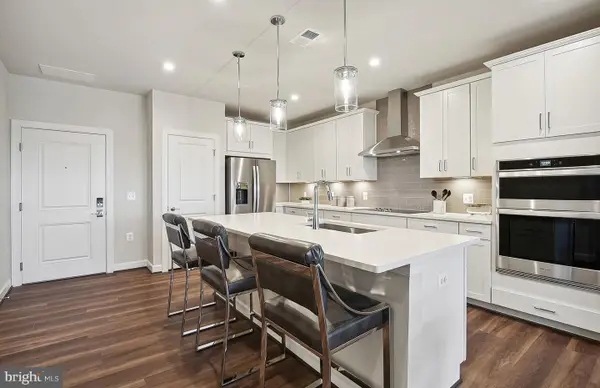 5821 Moonstone Way #105, HAYMARKET, VA 20169