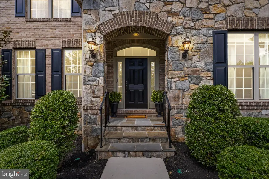 12108 Hickory Falls Ct, Woodbridge, VA 22192 - #2